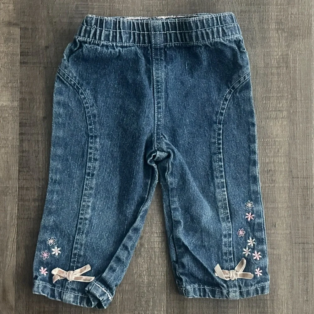 💞 Baby & Toddler Girls Size 3 - 6 Months Denim   Jeans with Floral Embroidery